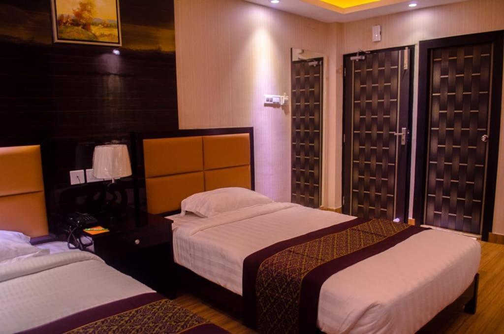 Hotel Comfotel Kalkuta Zewnętrze zdjęcie