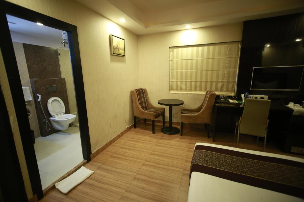 Hotel Comfotel Kalkuta Zewnętrze zdjęcie