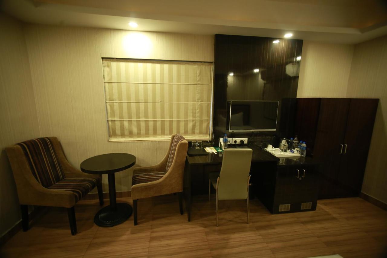 Hotel Comfotel Kalkuta Zewnętrze zdjęcie