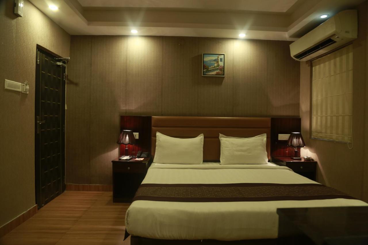 Hotel Comfotel Kalkuta Zewnętrze zdjęcie