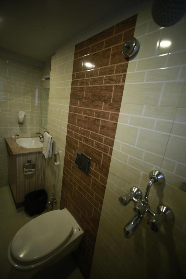 Hotel Comfotel Kalkuta Zewnętrze zdjęcie