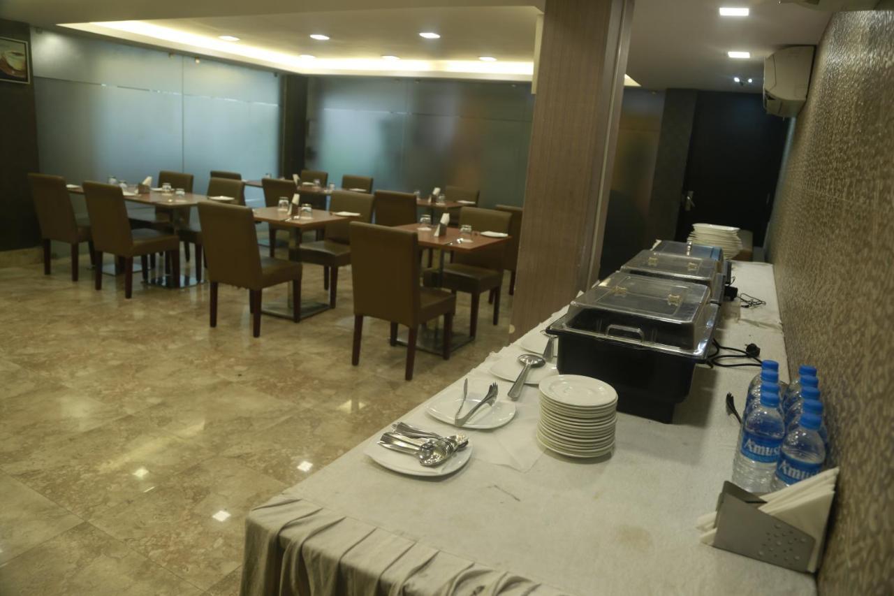 Hotel Comfotel Kalkuta Zewnętrze zdjęcie